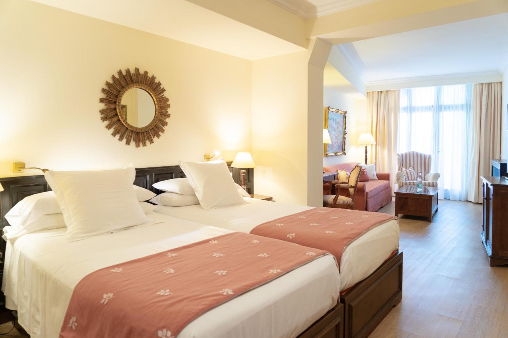 Hotel Bon Sol & 4*